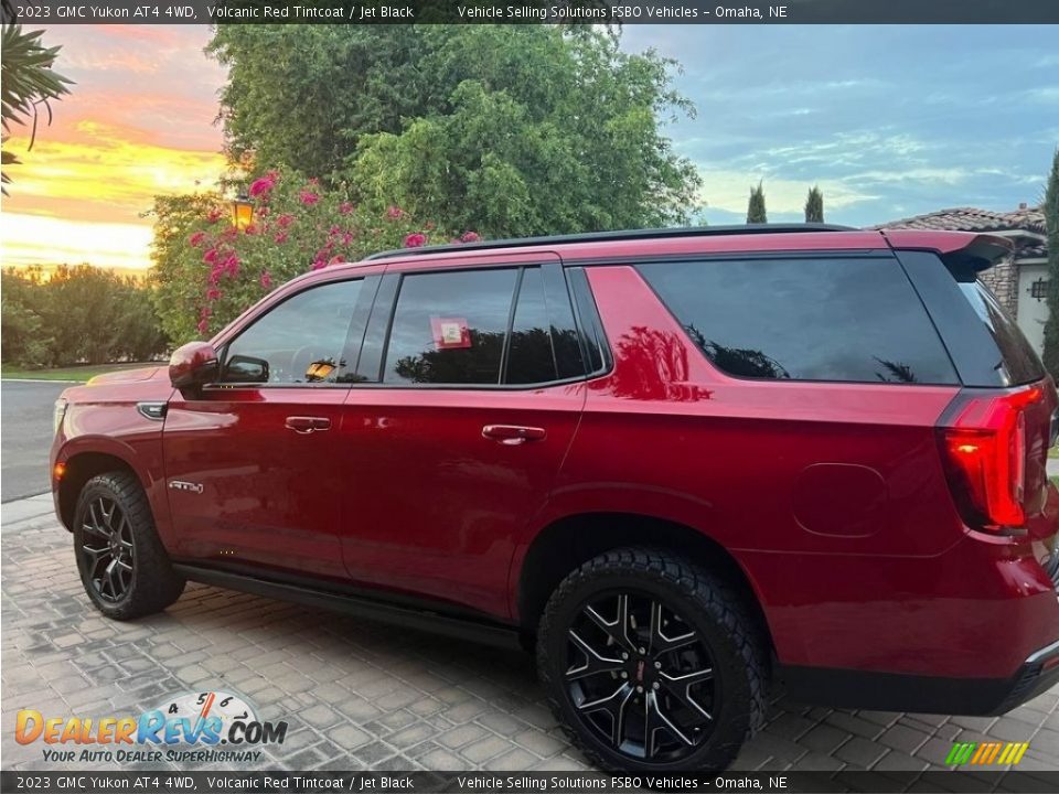 2023 GMC Yukon AT4 4WD Volcanic Red Tintcoat / Jet Black Photo #2