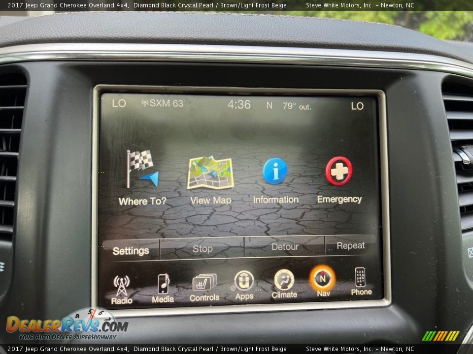 Controls of 2017 Jeep Grand Cherokee Overland 4x4 Photo #26