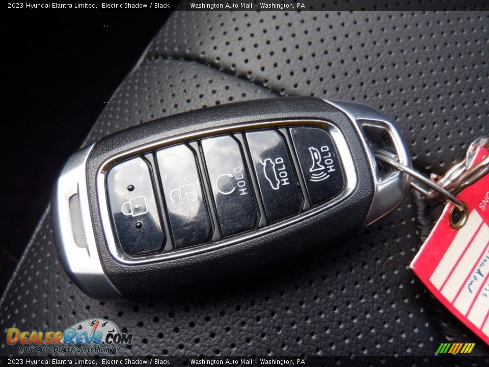 Keys of 2023 Hyundai Elantra Limited Photo #32