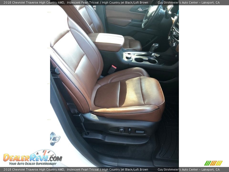 2018 Chevrolet Traverse High Country AWD Iridescent Pearl Tricoat / High Country Jet Black/Loft Brown Photo #11