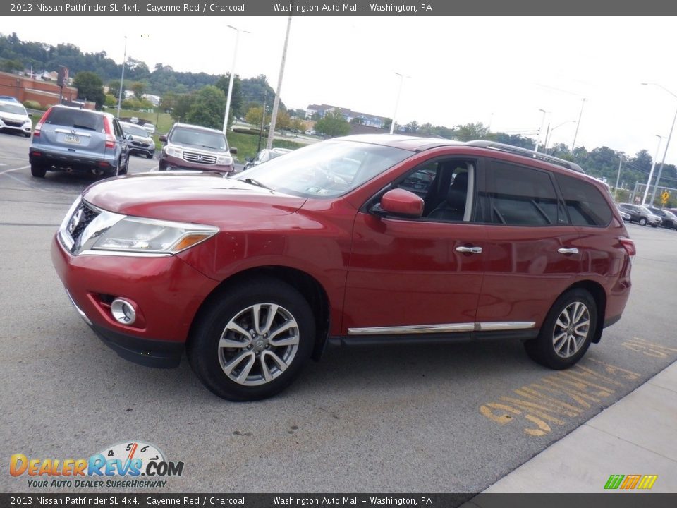 2013 Nissan Pathfinder SL 4x4 Cayenne Red / Charcoal Photo #5