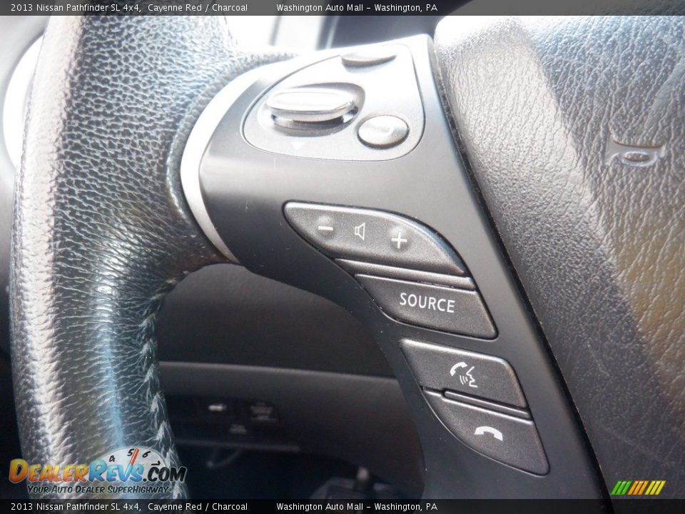 2013 Nissan Pathfinder SL 4x4 Cayenne Red / Charcoal Photo #26