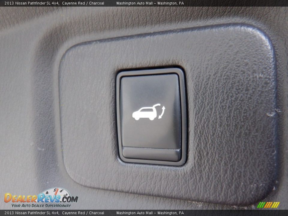 2013 Nissan Pathfinder SL 4x4 Cayenne Red / Charcoal Photo #32