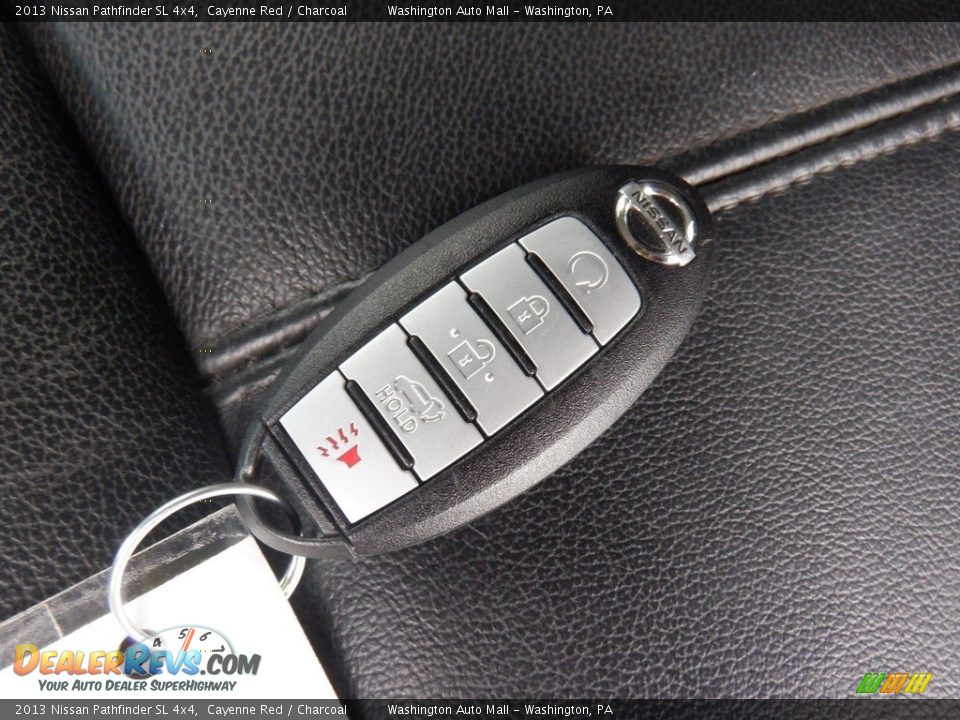 2013 Nissan Pathfinder SL 4x4 Cayenne Red / Charcoal Photo #33