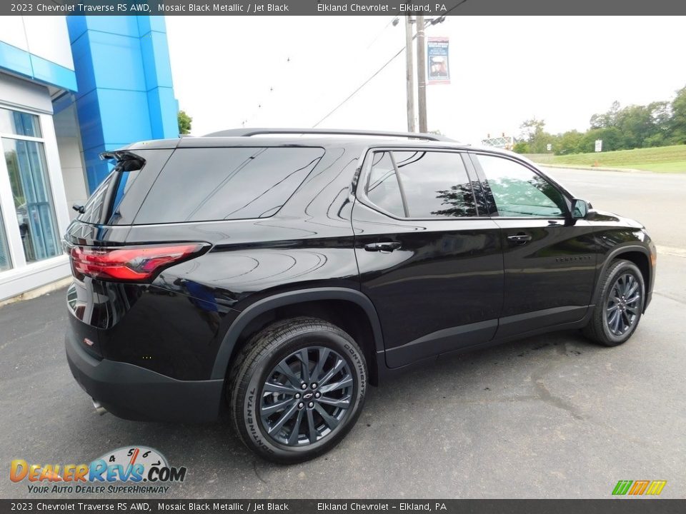 2023 Chevrolet Traverse RS AWD Mosaic Black Metallic / Jet Black Photo #8