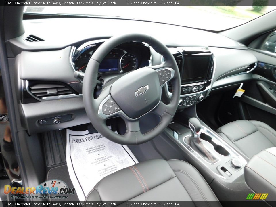 Dashboard of 2023 Chevrolet Traverse RS AWD Photo #22
