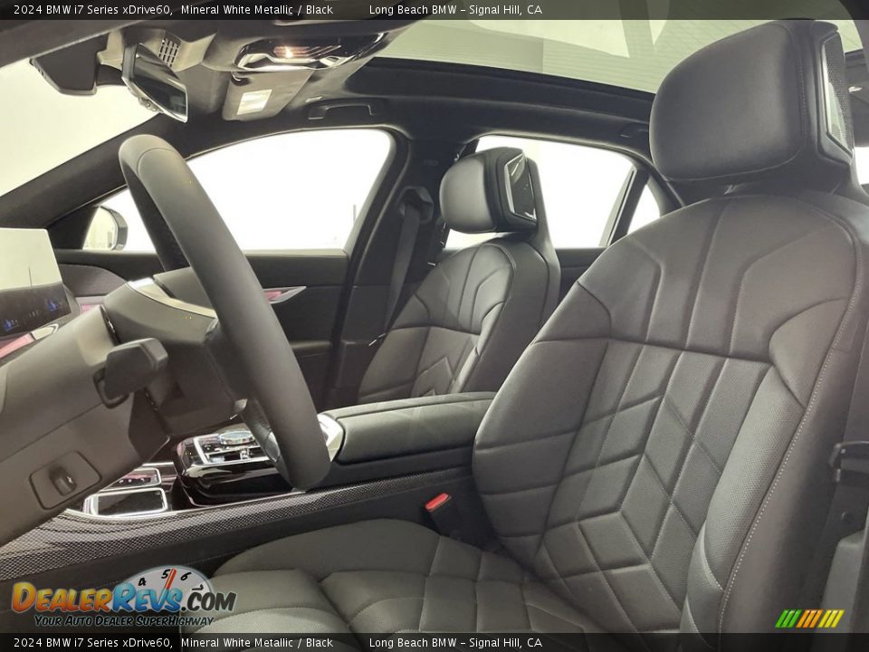 Front Seat of 2024 BMW i7 Series xDrive60 Photo #13
