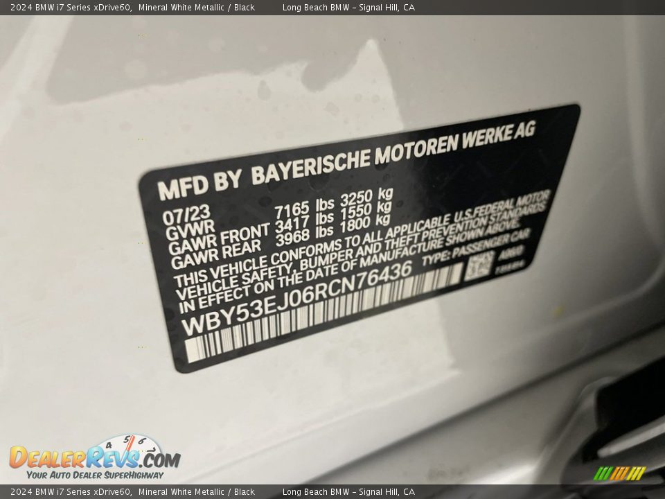 2024 BMW i7 Series xDrive60 Mineral White Metallic / Black Photo #25