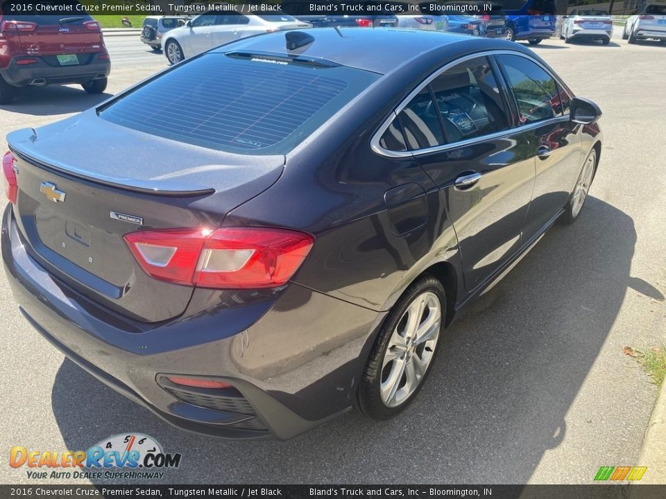 2016 Chevrolet Cruze Premier Sedan Tungsten Metallic / Jet Black Photo #11