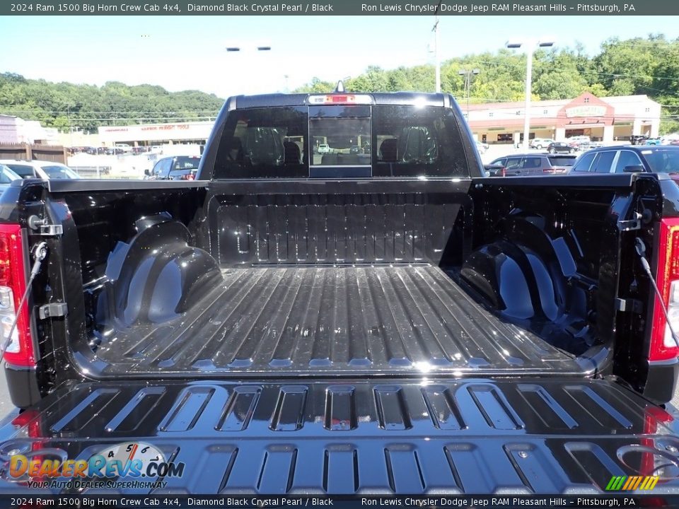 2024 Ram 1500 Big Horn Crew Cab 4x4 Diamond Black Crystal Pearl / Black Photo #5