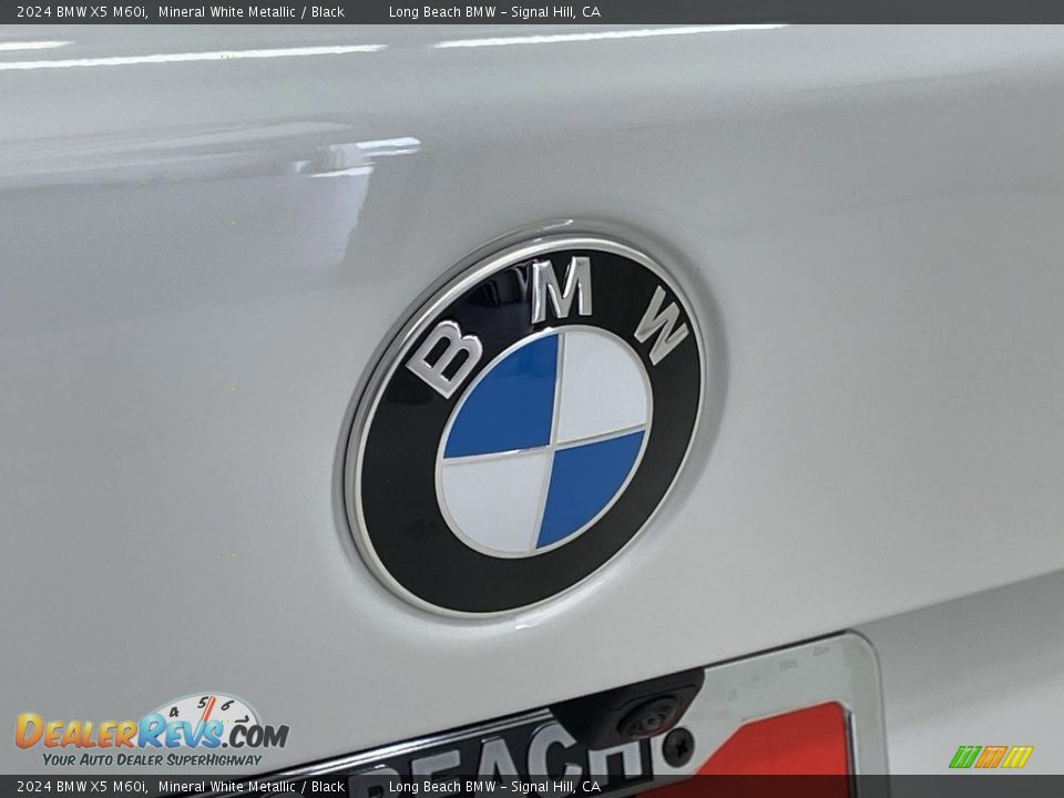 2024 BMW X5 M60i Mineral White Metallic / Black Photo #7