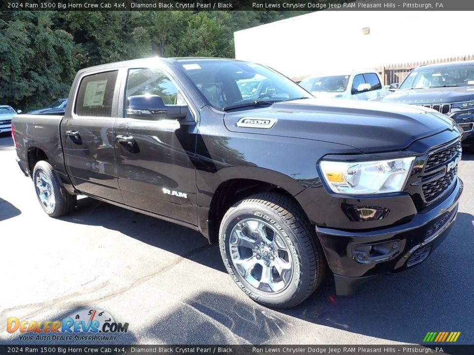 Front 3/4 View of 2024 Ram 1500 Big Horn Crew Cab 4x4 Photo #8