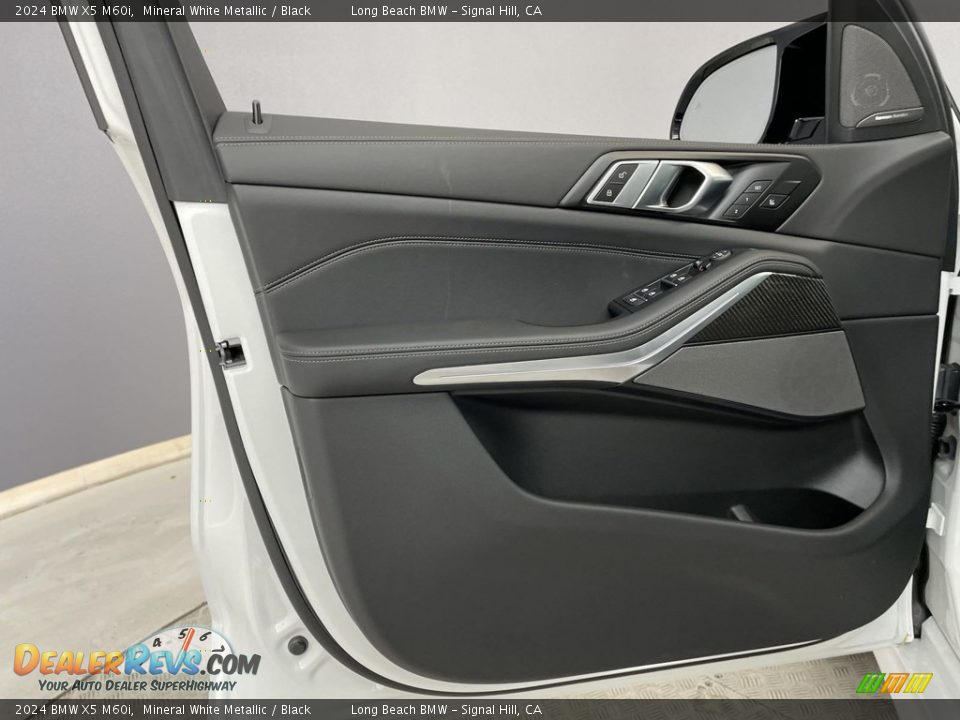Door Panel of 2024 BMW X5 M60i Photo #11