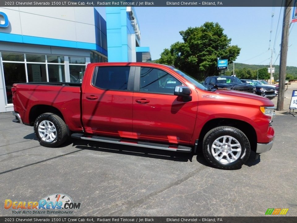 2023 Chevrolet Silverado 1500 LT Crew Cab 4x4 Radiant Red Tintcoat / Jet Black Photo #2