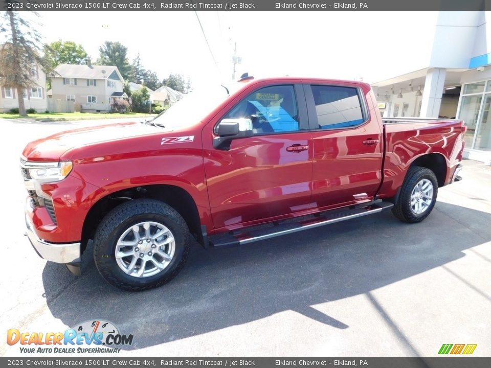 2023 Chevrolet Silverado 1500 LT Crew Cab 4x4 Radiant Red Tintcoat / Jet Black Photo #9