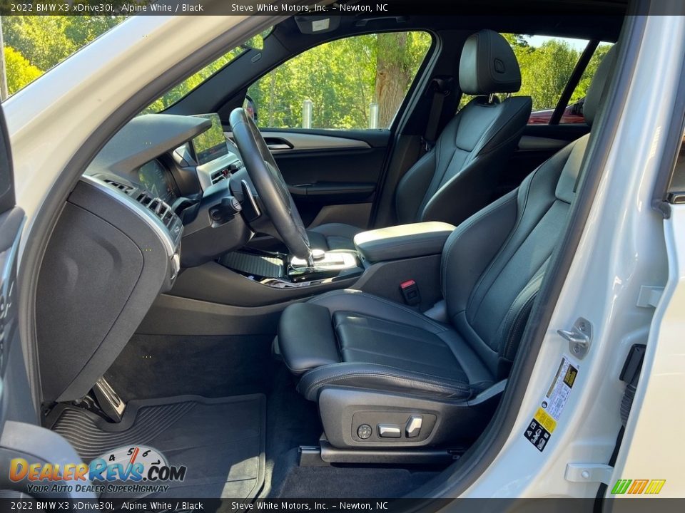 Front Seat of 2022 BMW X3 xDrive30i Photo #13