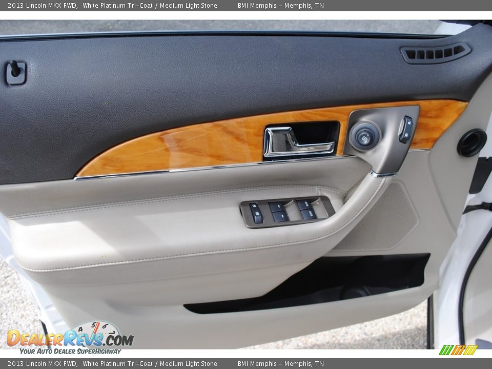 2013 Lincoln MKX FWD White Platinum Tri-Coat / Medium Light Stone Photo #10