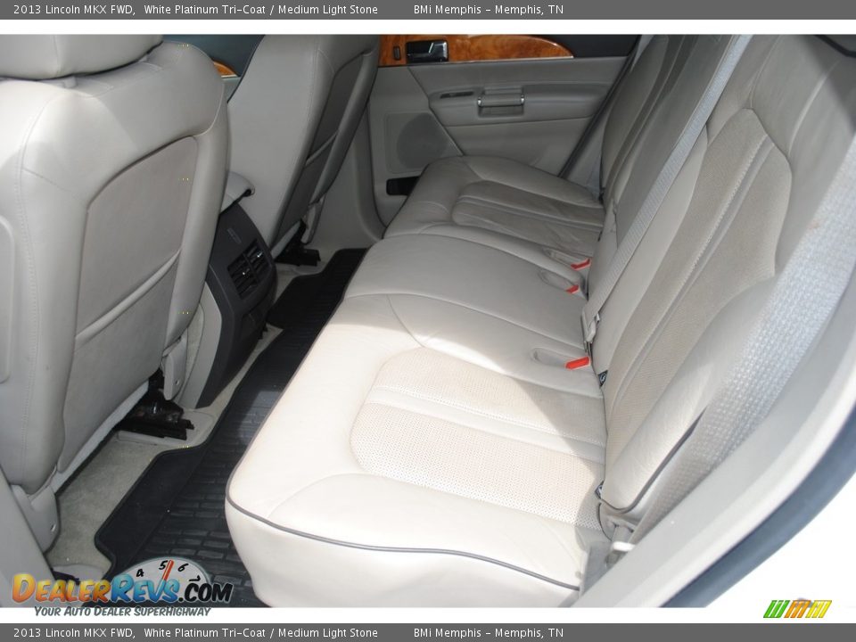 2013 Lincoln MKX FWD White Platinum Tri-Coat / Medium Light Stone Photo #22