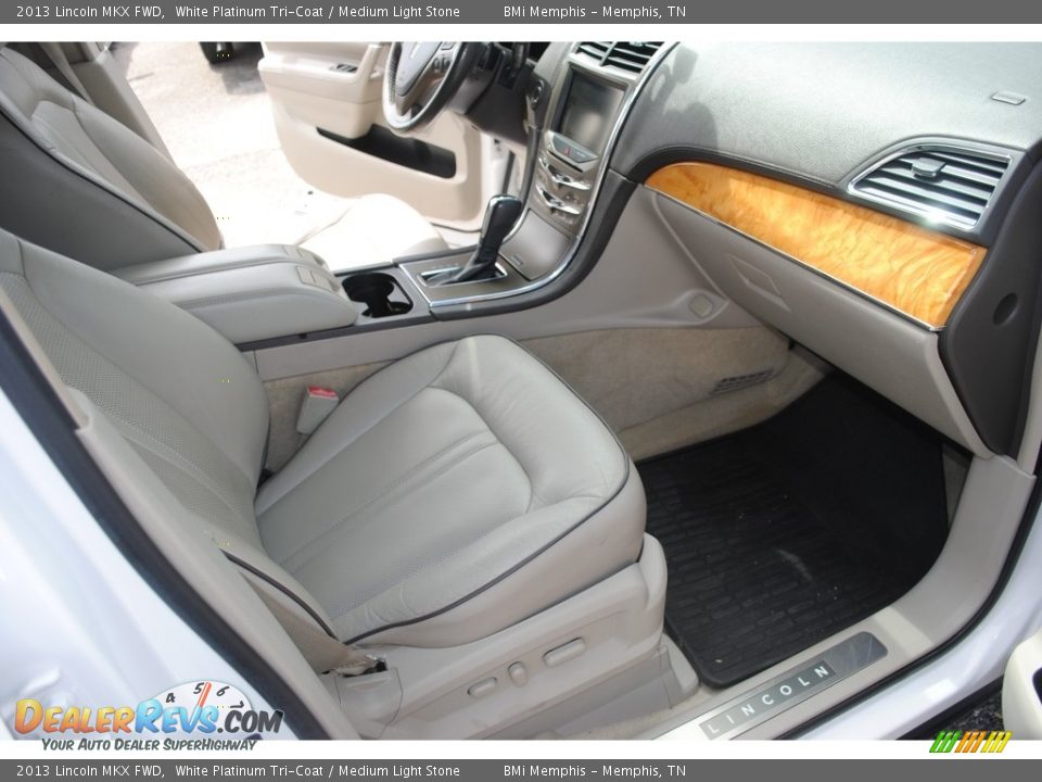 2013 Lincoln MKX FWD White Platinum Tri-Coat / Medium Light Stone Photo #27