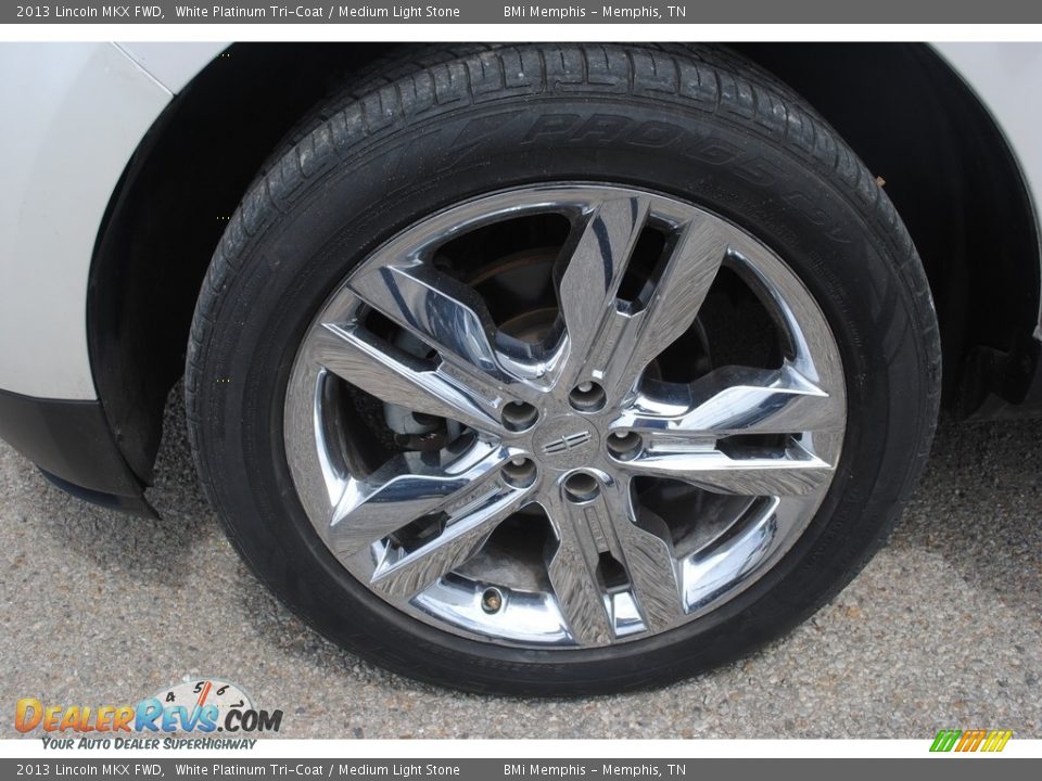 2013 Lincoln MKX FWD White Platinum Tri-Coat / Medium Light Stone Photo #30