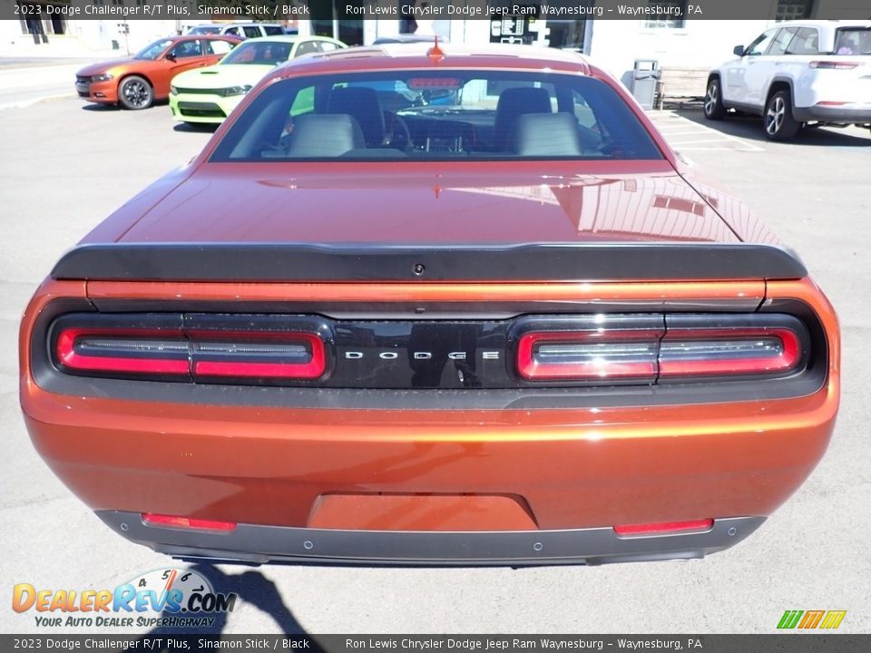 2023 Dodge Challenger R/T Plus Sinamon Stick / Black Photo #4