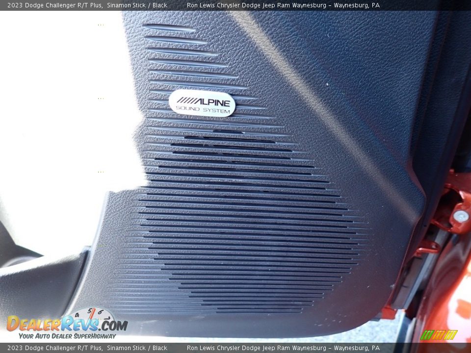 2023 Dodge Challenger R/T Plus Sinamon Stick / Black Photo #15