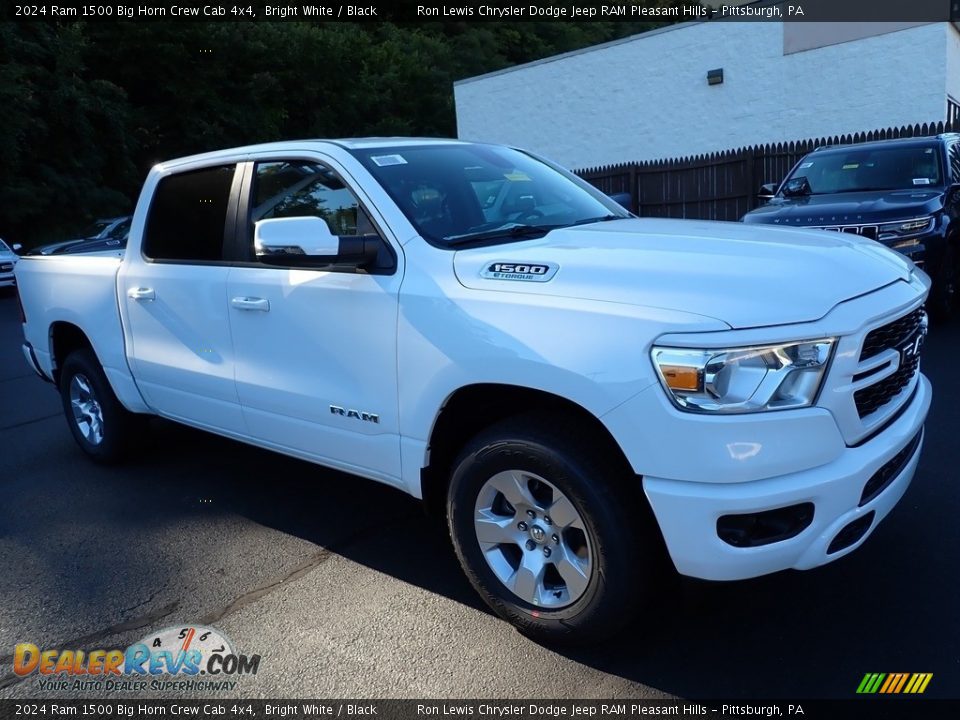 2024 Ram 1500 Big Horn Crew Cab 4x4 Bright White / Black Photo #9