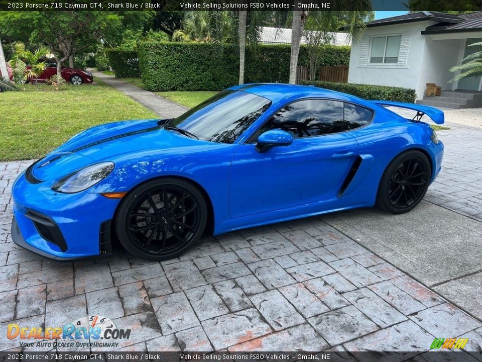 Front 3/4 View of 2023 Porsche 718 Cayman GT4 Photo #1