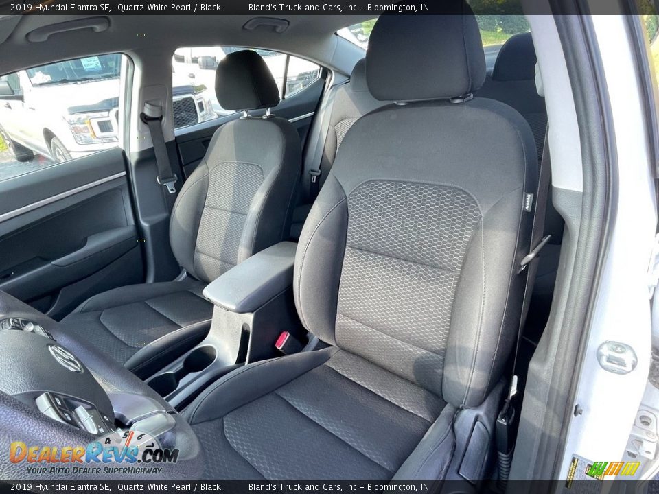Black Interior - 2019 Hyundai Elantra SE Photo #14