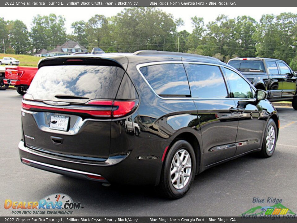 2022 Chrysler Pacifica Touring L Brilliant Black Crystal Pearl / Black/Alloy Photo #5