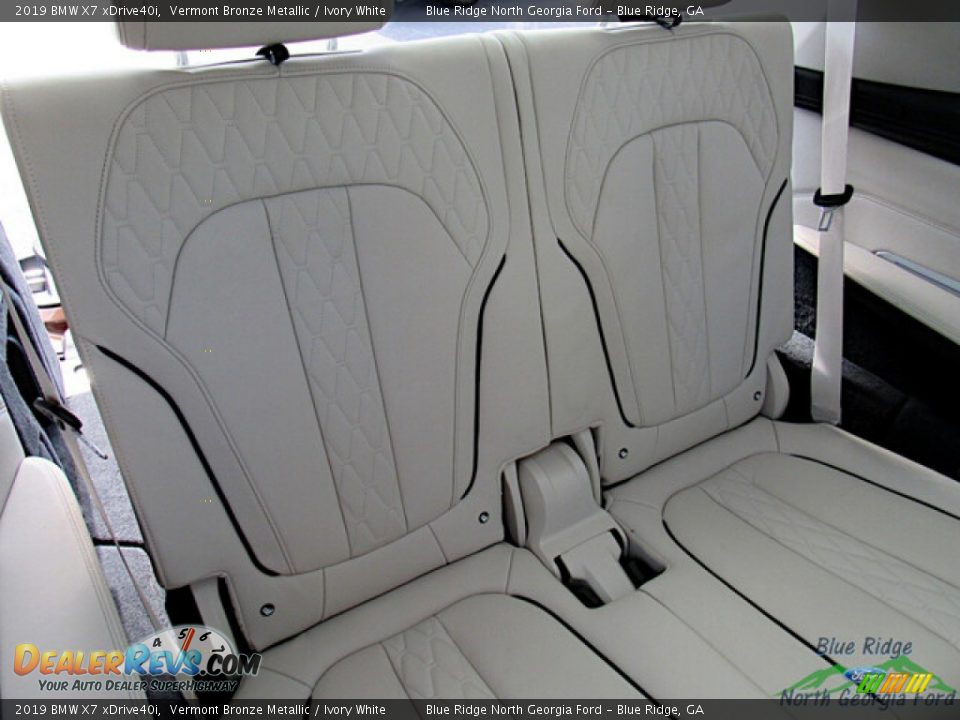 Rear Seat of 2019 BMW X7 xDrive40i Photo #14