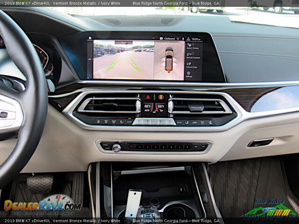 Controls of 2019 BMW X7 xDrive40i Photo #18