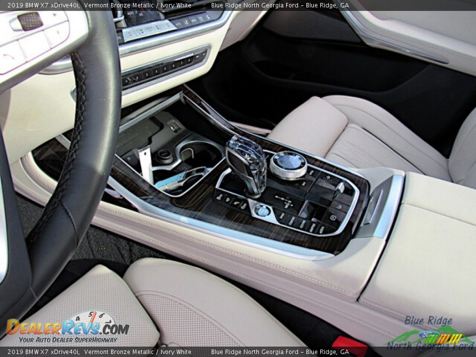 Controls of 2019 BMW X7 xDrive40i Photo #24