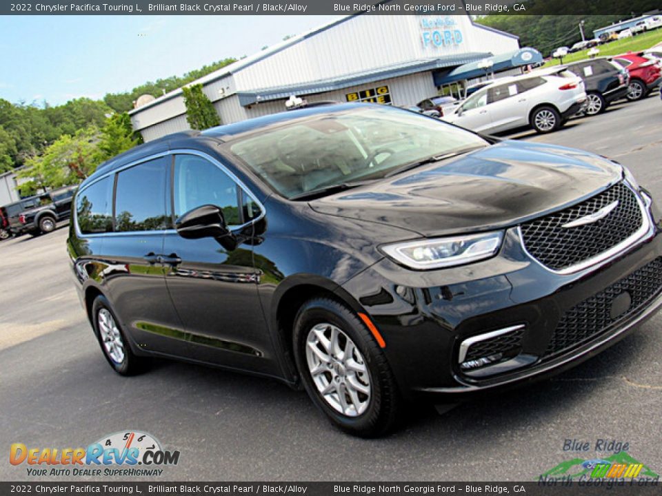 2022 Chrysler Pacifica Touring L Brilliant Black Crystal Pearl / Black/Alloy Photo #26