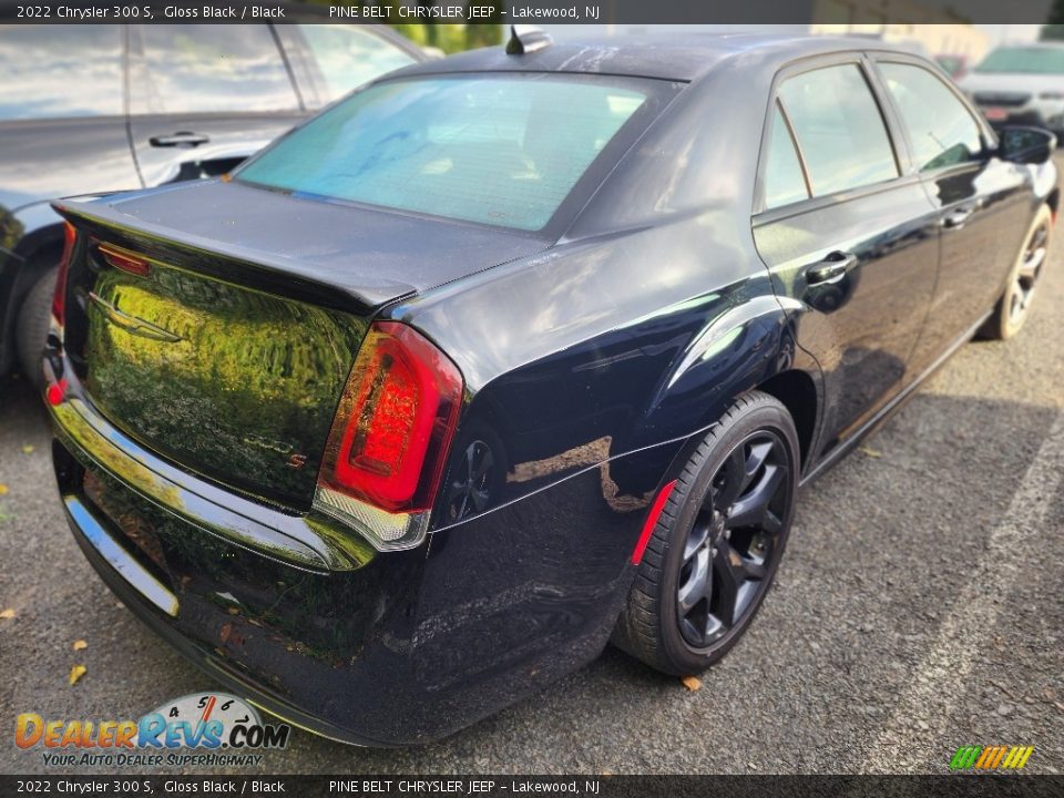 2022 Chrysler 300 S Gloss Black / Black Photo #4