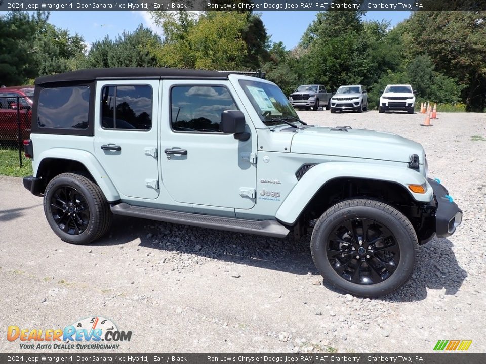 2024 Jeep Wrangler 4-Door Sahara 4xe Hybrid Earl / Black Photo #4