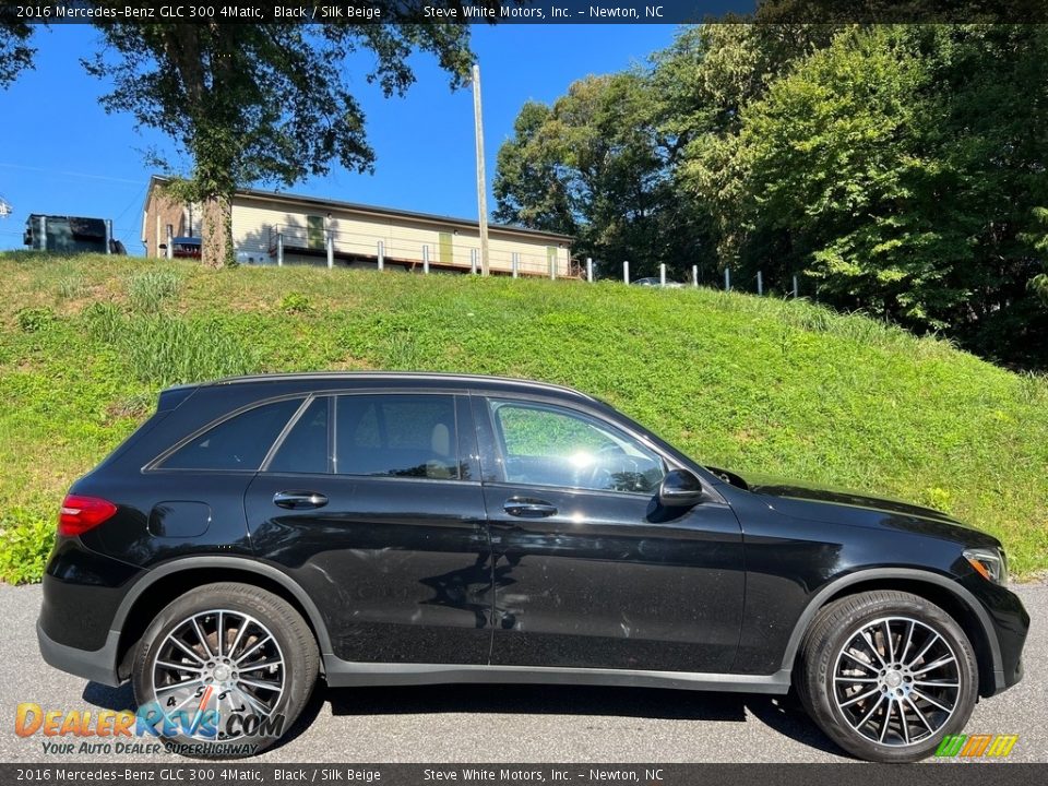 2016 Mercedes-Benz GLC 300 4Matic Black / Silk Beige Photo #7