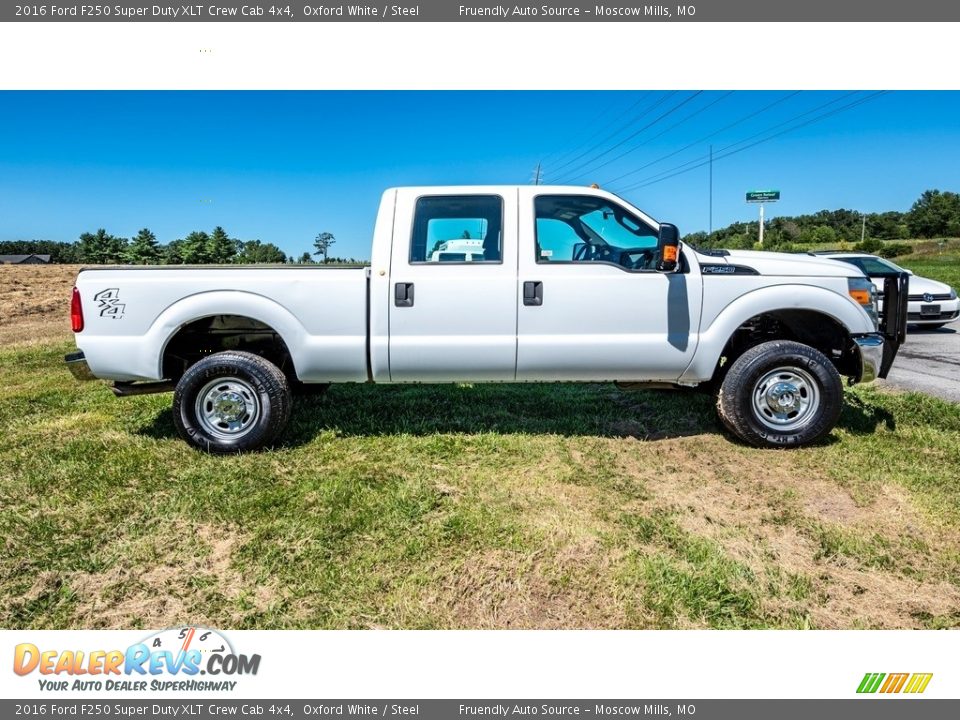 2016 Ford F250 Super Duty XLT Crew Cab 4x4 Oxford White / Steel Photo #3