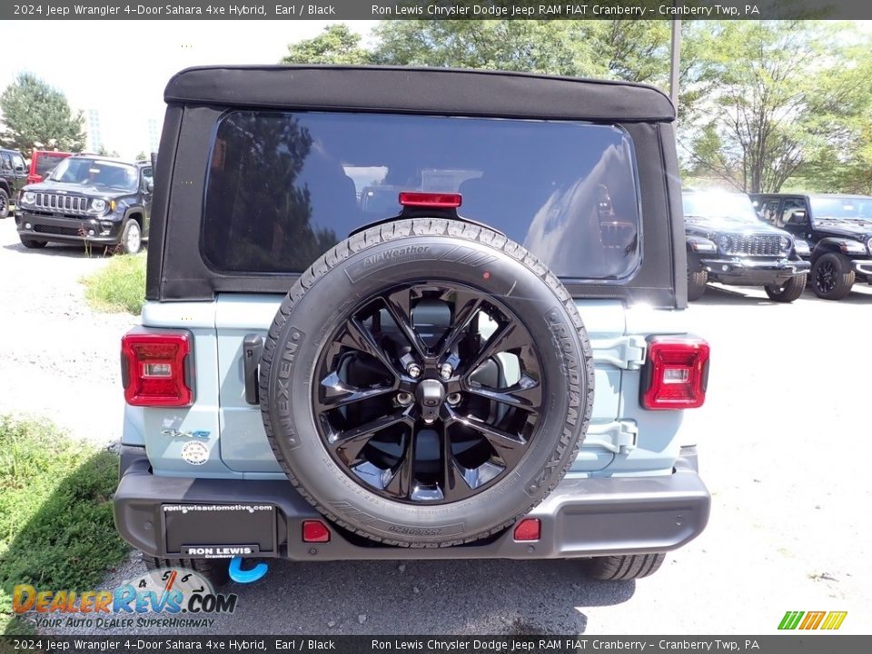 2024 Jeep Wrangler 4-Door Sahara 4xe Hybrid Earl / Black Photo #7