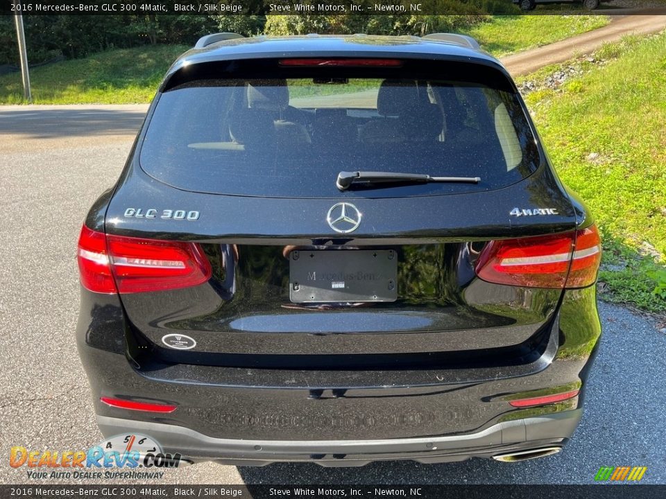 2016 Mercedes-Benz GLC 300 4Matic Black / Silk Beige Photo #9