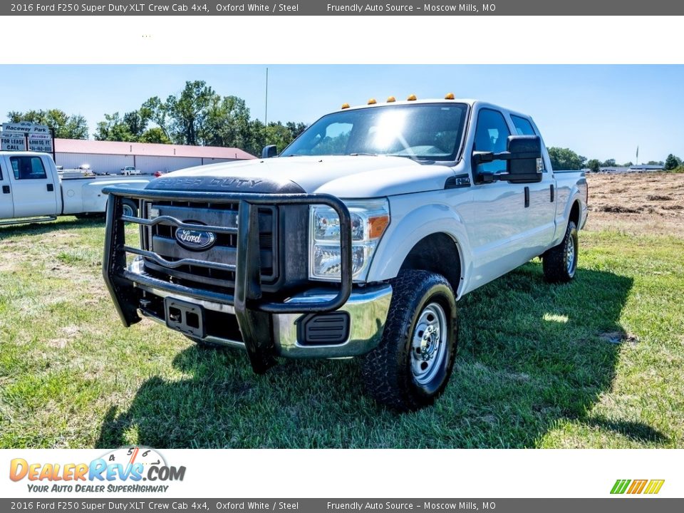 2016 Ford F250 Super Duty XLT Crew Cab 4x4 Oxford White / Steel Photo #8