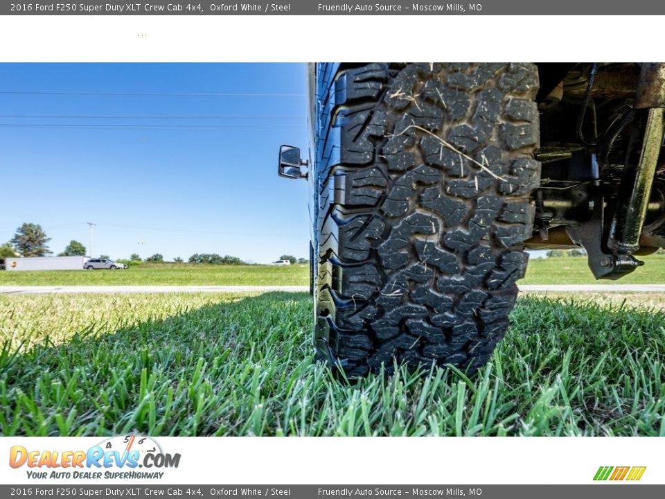 2016 Ford F250 Super Duty XLT Crew Cab 4x4 Oxford White / Steel Photo #14