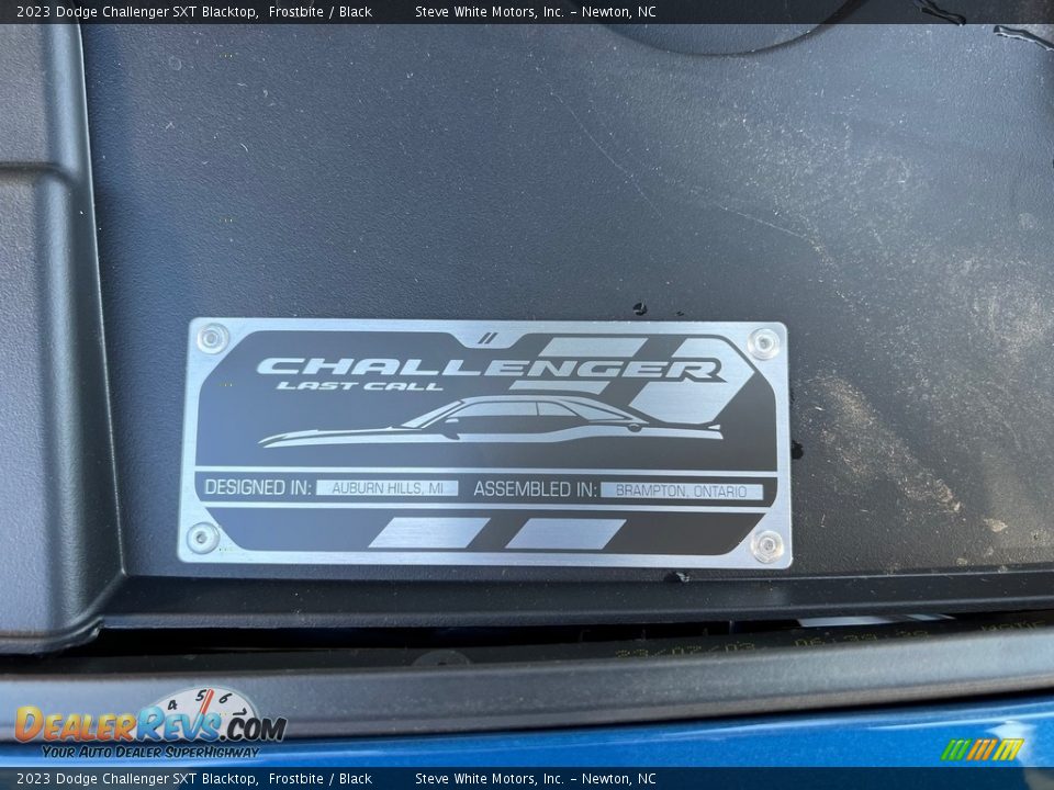 2023 Dodge Challenger SXT Blacktop Frostbite / Black Photo #10
