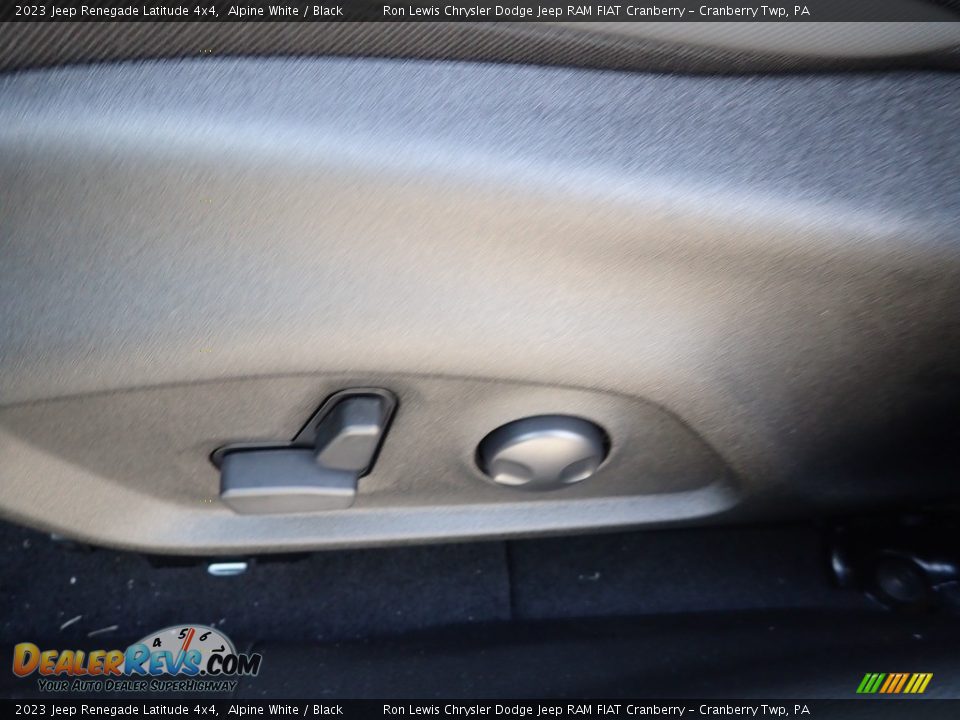 2023 Jeep Renegade Latitude 4x4 Alpine White / Black Photo #14