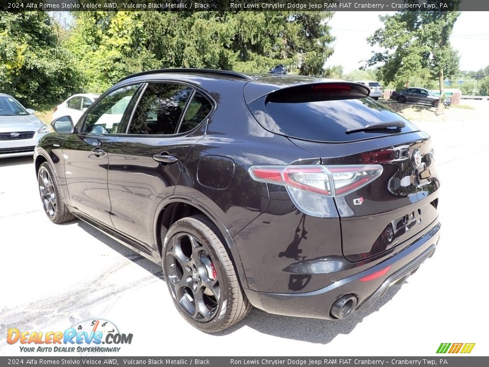 2024 Alfa Romeo Stelvio Veloce AWD Vulcano Black Metallic / Black Photo #3