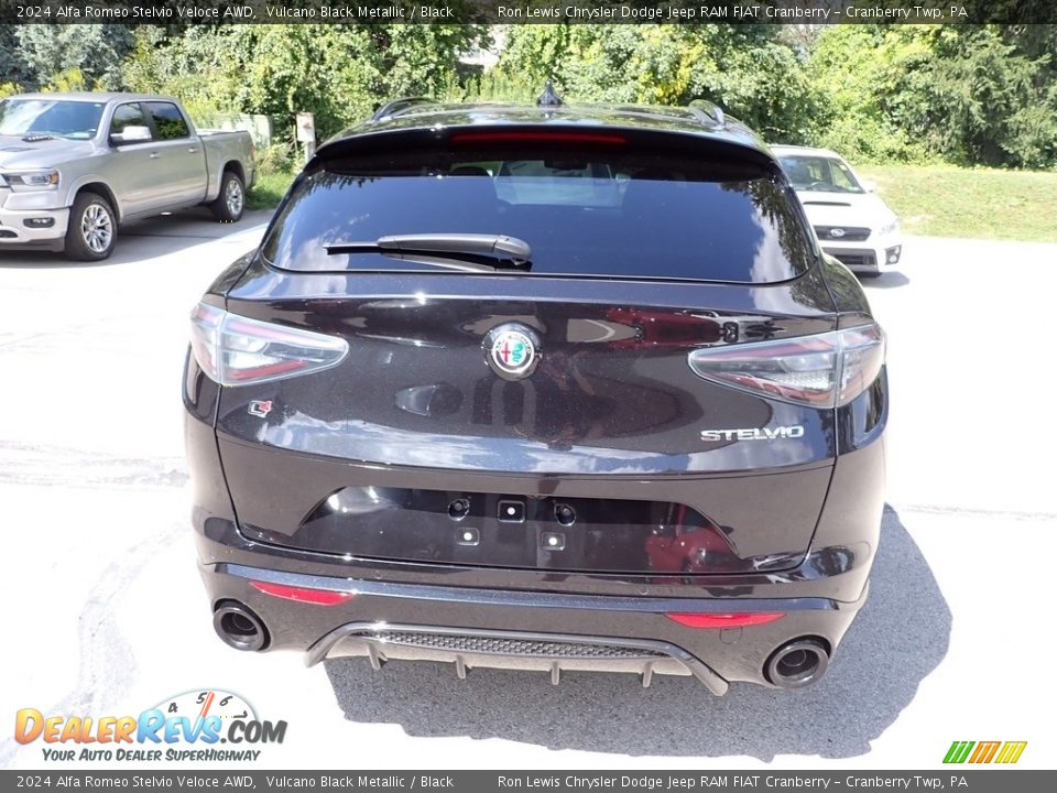2024 Alfa Romeo Stelvio Veloce AWD Vulcano Black Metallic / Black Photo #4