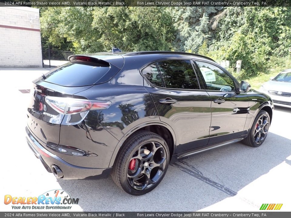 2024 Alfa Romeo Stelvio Veloce AWD Vulcano Black Metallic / Black Photo #5