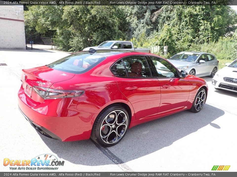 2024 Alfa Romeo Giulia Veloce AWD Alfa Rosso (Red) / Black/Red Photo #5