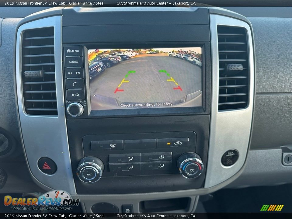 Controls of 2019 Nissan Frontier SV Crew Cab Photo #9