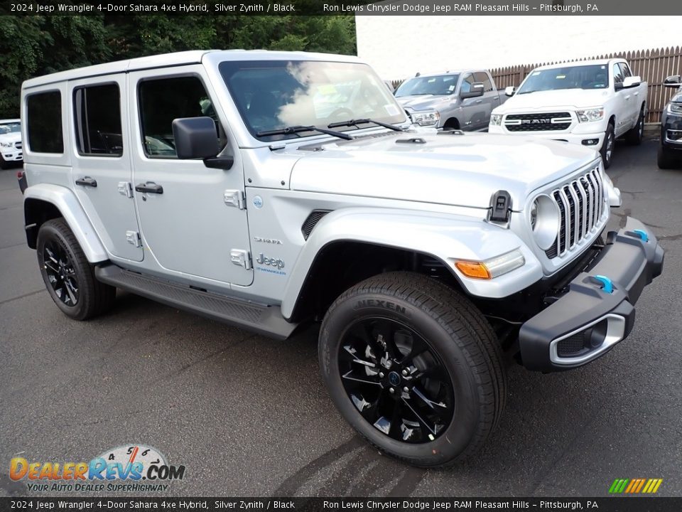 Front 3/4 View of 2024 Jeep Wrangler 4-Door Sahara 4xe Hybrid Photo #8